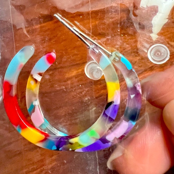 Acrylic multicolor hoops earrings - Picture 1 of 1